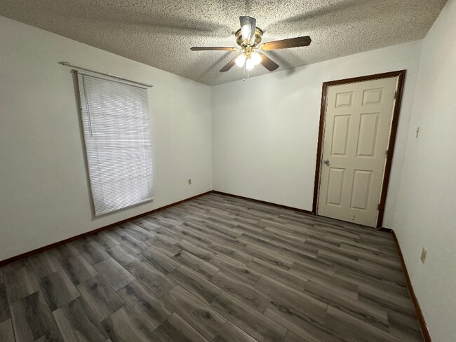 Foto del edificio - 3501 N 23rd Ln