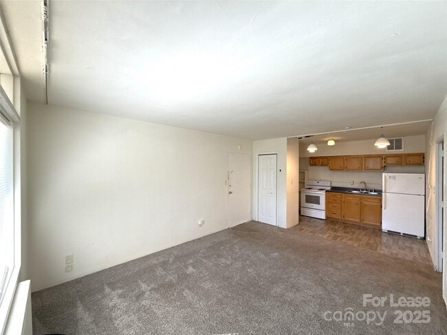 Foto del edificio - 2126 E 7th St