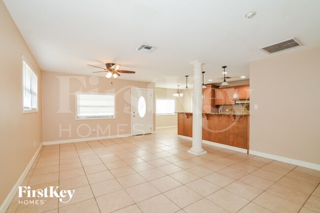 Building Photo - 10070 Harris Ave