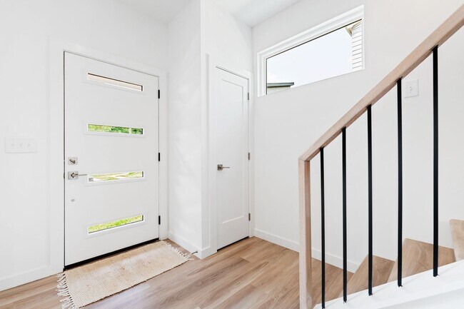 Foto del edificio - 3 Bedroom Modern Home in Downtown Durham