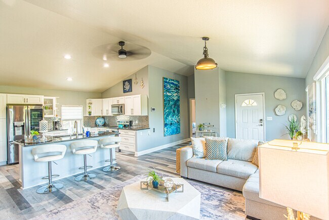 Building Photo - 2247 S Waterman Dr