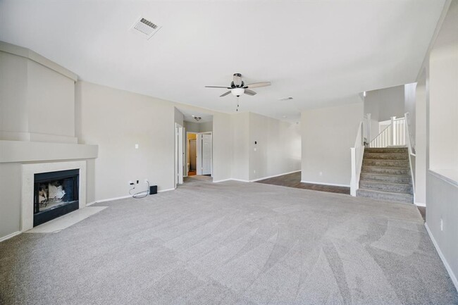 Building Photo - 1221 Faber Dr