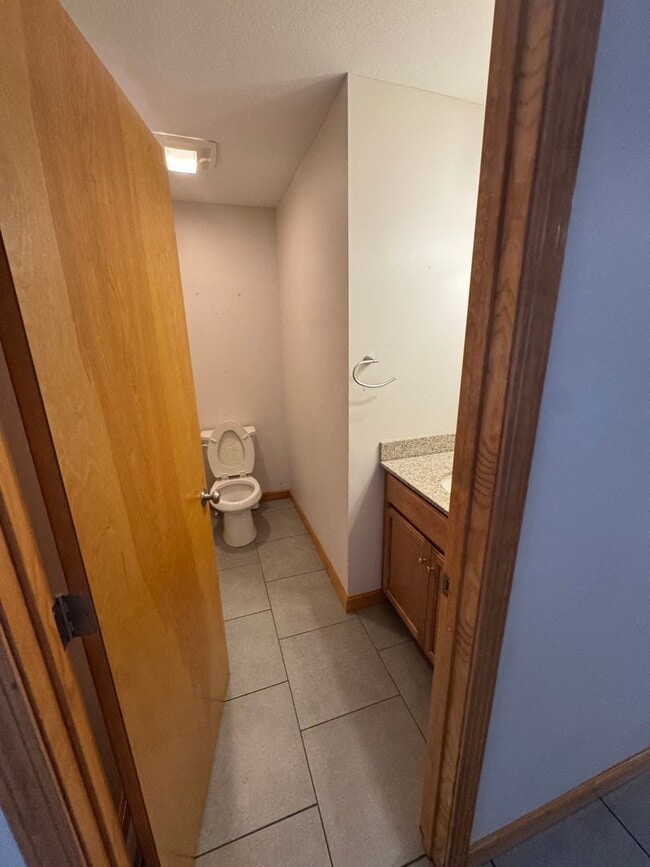 Photo - 125-127 Laconia Apartment