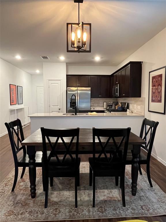 Foto del edificio - 1200 Rio Frio Ln