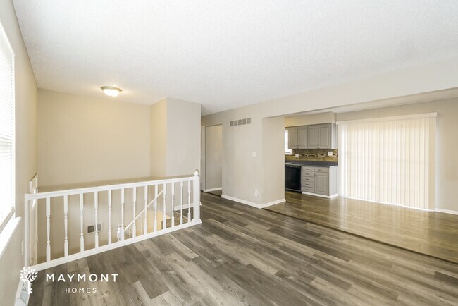 Foto del edificio - 313 NE Lakeview Dr