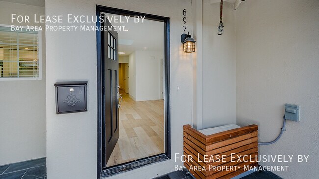 Foto del edificio - Exquisitely Modern, Updated 1 BR/1 BA unit...