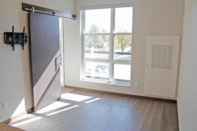 Living Room 1 bedroom unit - 1116 6th St