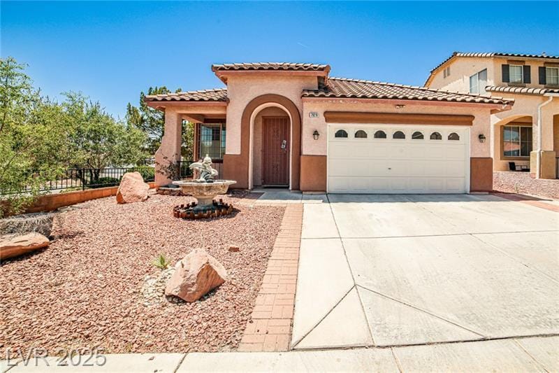 Foto principal - 7929 Palace Monaco Ave