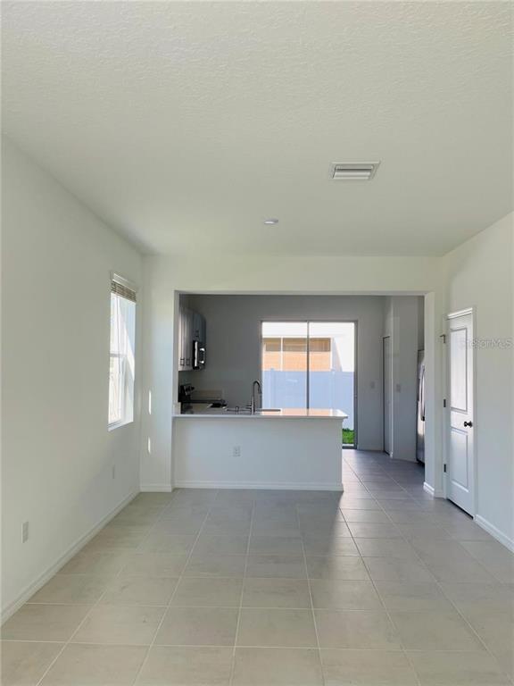 Foto del edificio - 6106 Fairmont Ln