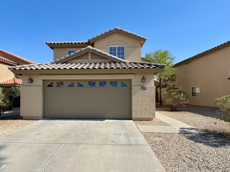 Foto principal - 1337 E Stirrup Ln