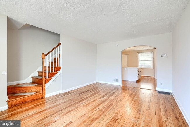 Building Photo - 602 Aldworth Rd