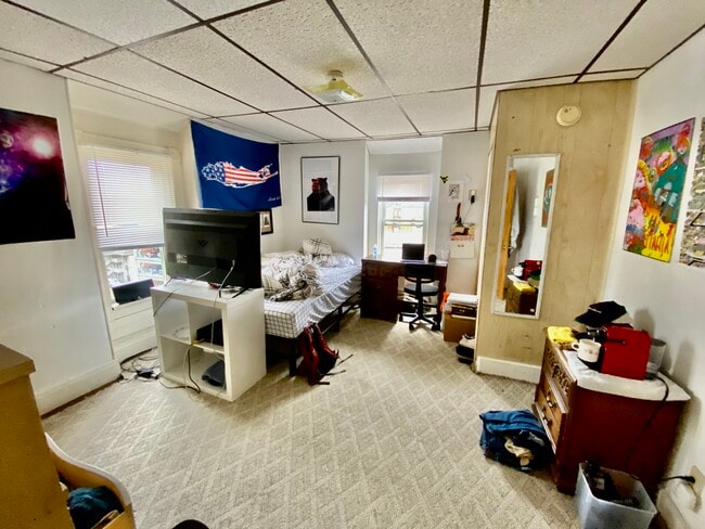 Foto del edificio - 217 Jones Ave