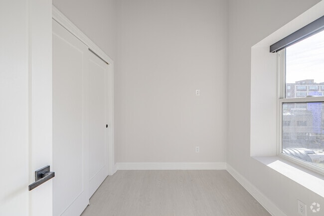 1BR, 1BA - Bedroom - The Xander