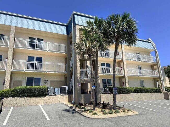 Foto del edificio - Furnished Tradewinds Condo! Available 08/01/2026