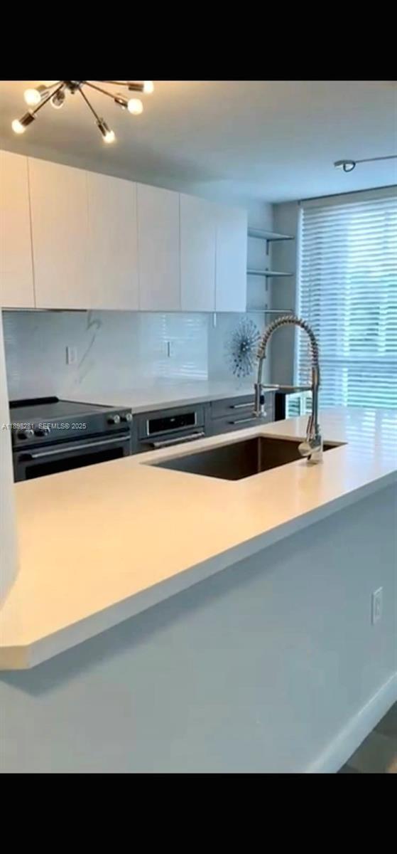 Foto del edificio - 1688 West Ave