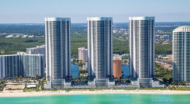 Building Photo - 16001 Collins Ave