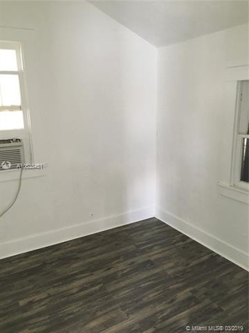 Building Photo - 229 NE 56th St