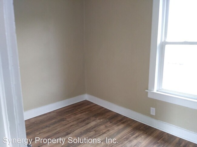 Building Photo - 800 S Wiley St