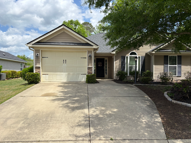 Building Photo - 3152 Alexandria Dr
