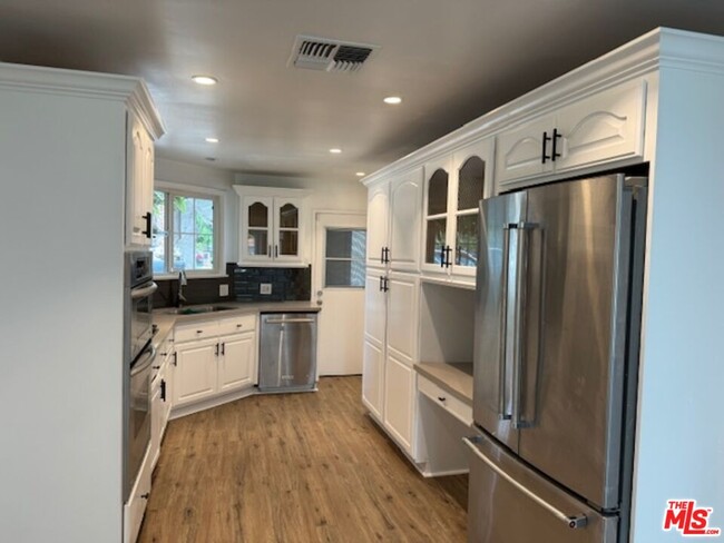 Foto del edificio - 7241 Forbes Ave