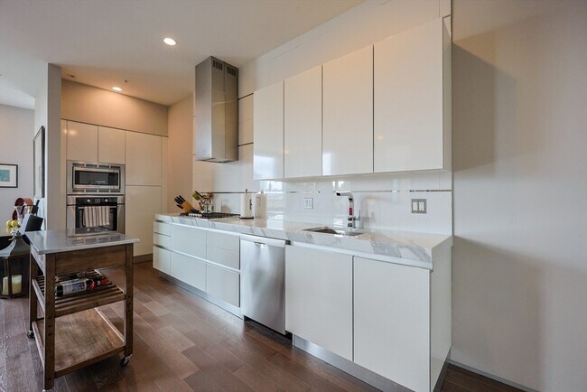 Foto del edificio - 537 E 1st St