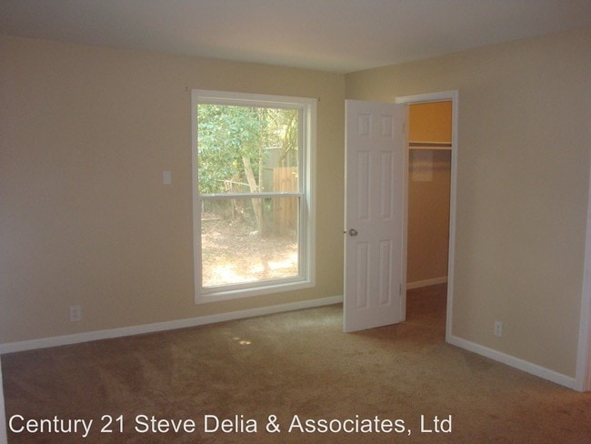 Building Photo - 611 Magnolia St
