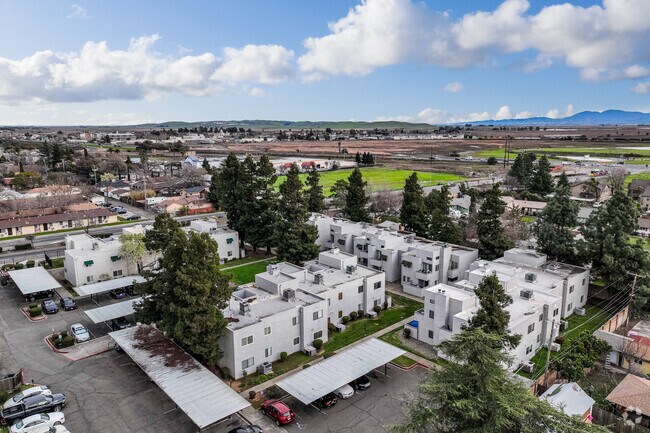 Contexto - Sharon Creek Condominiums