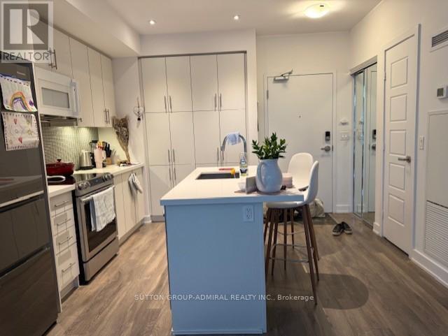 Photo du bâtiment - 375 Sea Ray Ave