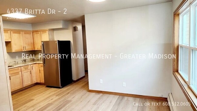 Foto del edificio - 4337 Britta Dr