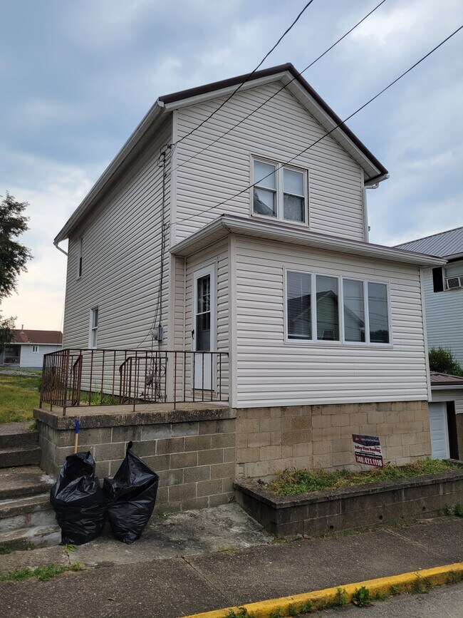 Foto del edificio - 56 Rebecca St