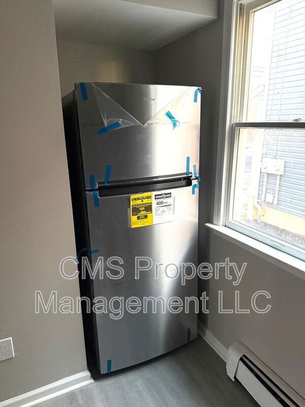 Building Photo - 378 Grand St