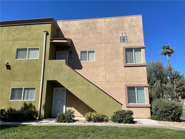 Building Photo - 1816 N Decatur Blvd