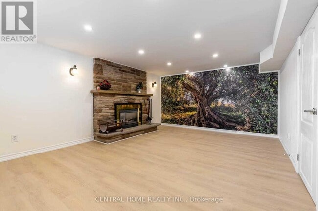 Building Photo - 12 Scarden Ave