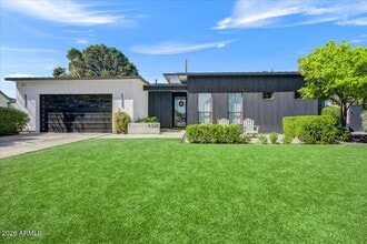 Building Photo - 4528 North 39th Pl