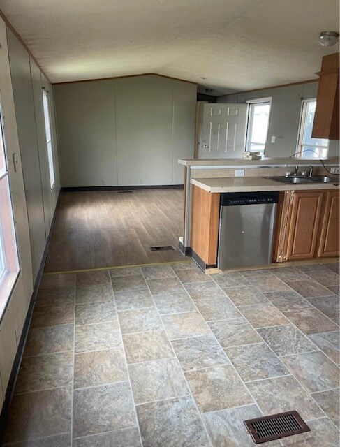 Foto del edificio - 296 N State Route 2