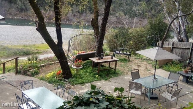 Foto del edificio - Studio, 1 bath Apartment - S. Fitch Mtn Rd