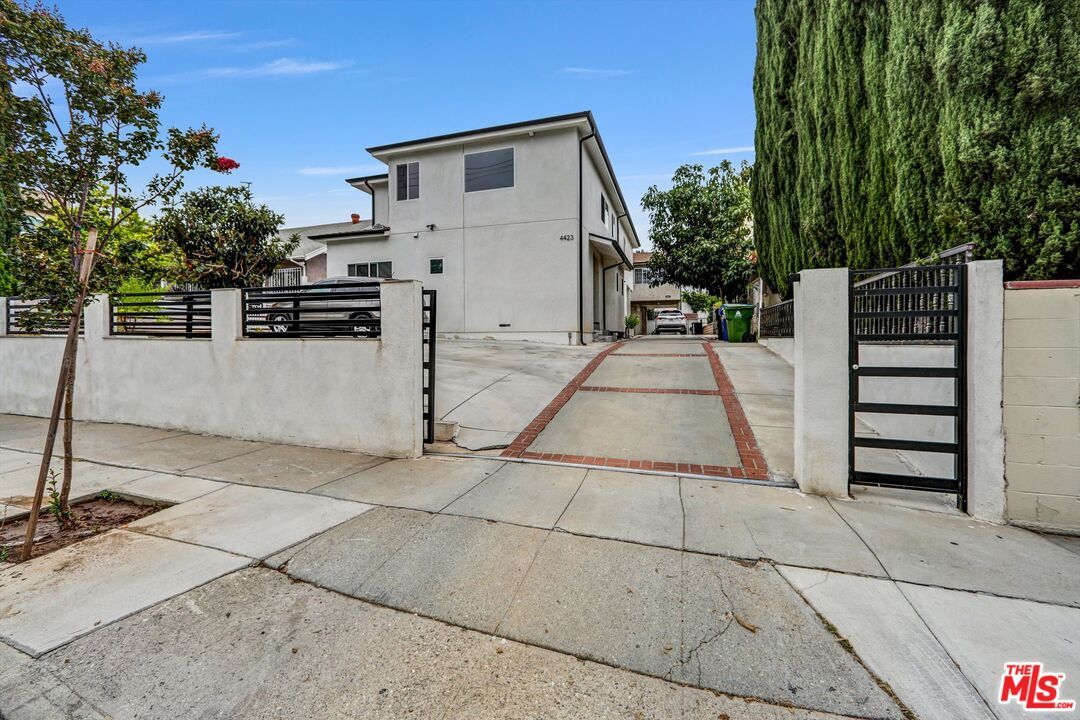 Foto principal - 4421 Prospect Ave