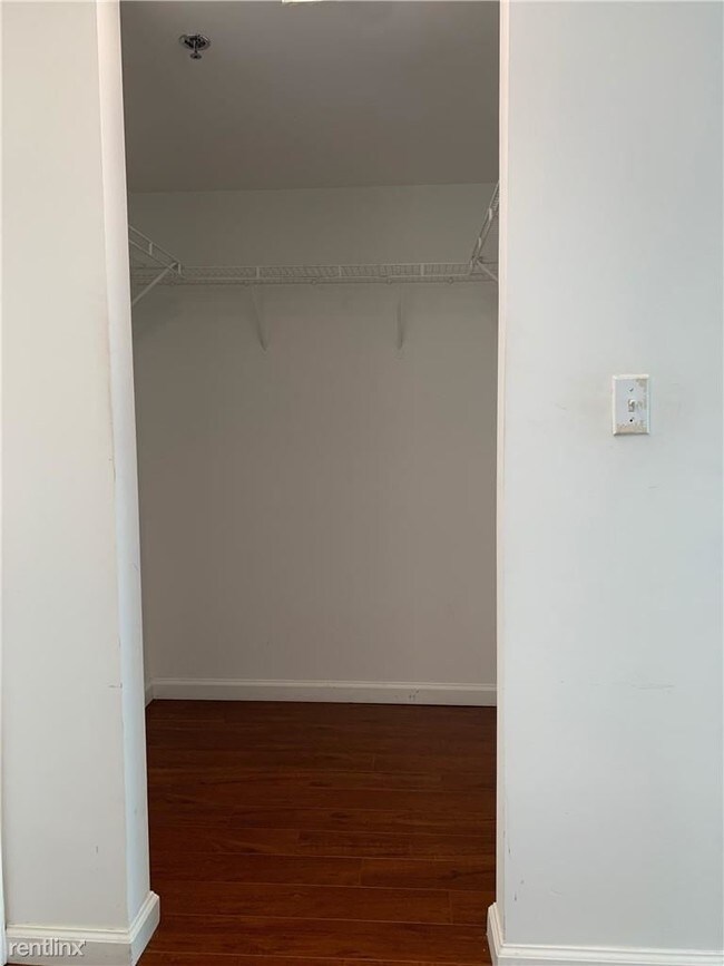 Building Photo - 1 br, 1 bath  - The Club At Brickell Bayplaza