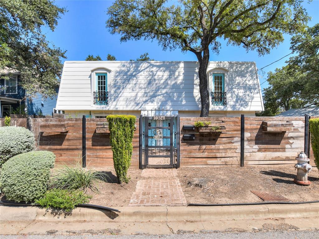 Primary Photo - 2304 W 8th St