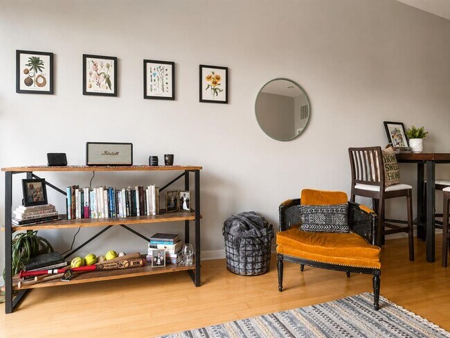 Foto del edificio - 2931 E 12th St