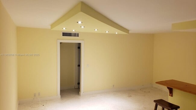 Foto del edificio - 1100 NE 1st Ct