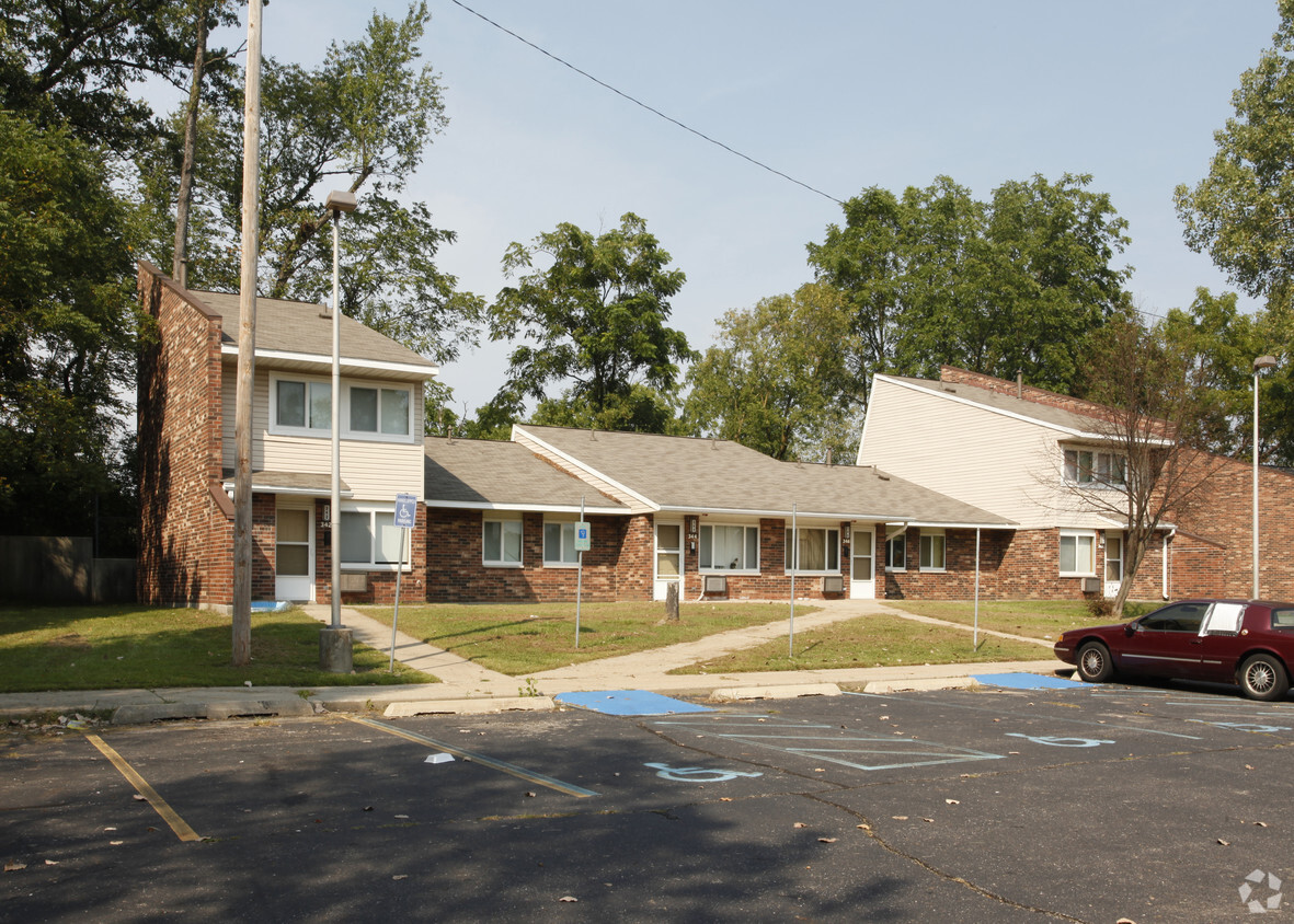 Building Photo - Shahan-Blackstone North Apartments