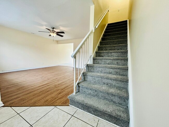 Foto del edificio - 718 Spence Cir