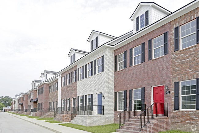 Building Photo - Brick Row Townhomes