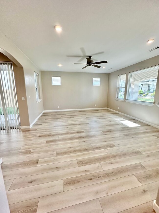 Building Photo - 797 Red Marble Ln