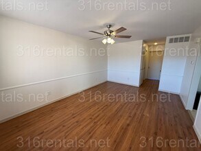 Building Photo - 3113-3115 S Bunker Hl Dr