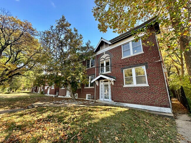 Foto del edificio - 1514-1518-1518 McCausland Ave