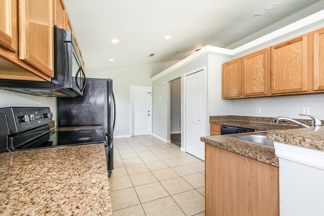 Foto del edificio - 2628 Sunningdale Dr