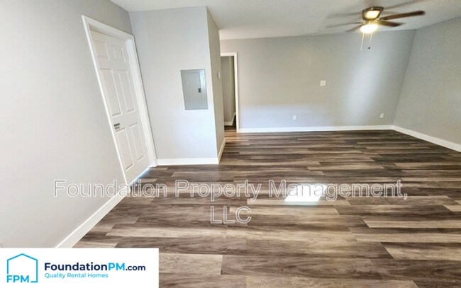 Building Photo - 2435 Alcy Manor Ln