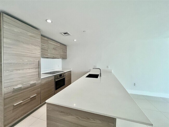 Building Photo - 1300 S Miami Ave